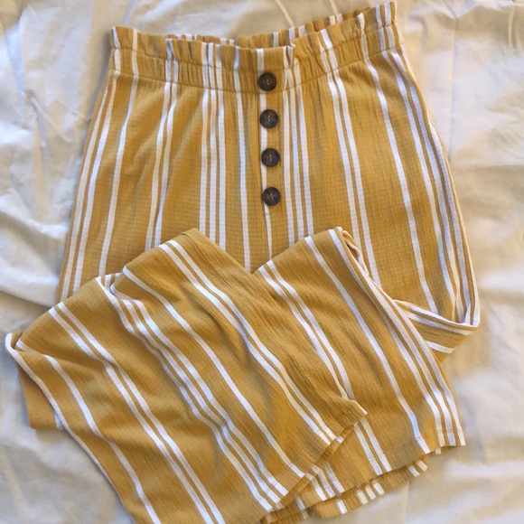 Flowy Beach Pants 🏖️ - Picture 8 of 11